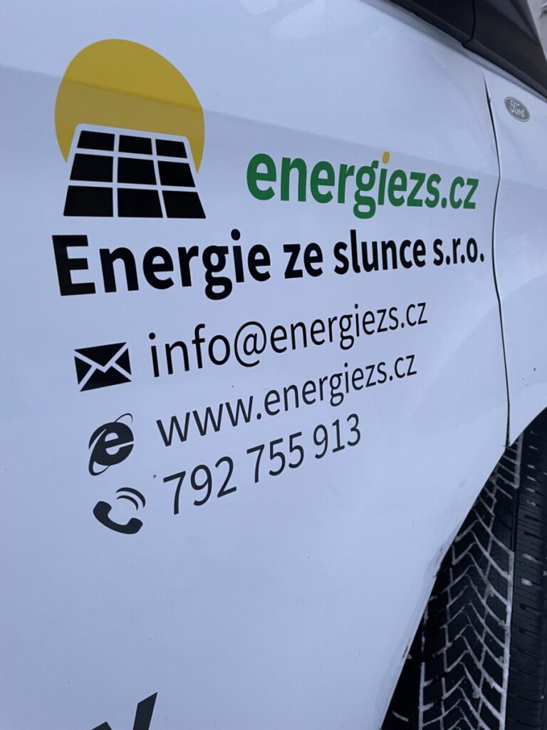 Foto č. 2 - Energie ze slunce – polep dodávek Ford Transit