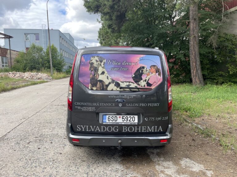 Foto č. 2 - Sylvadog – Salon pro pejsky – Polep auta